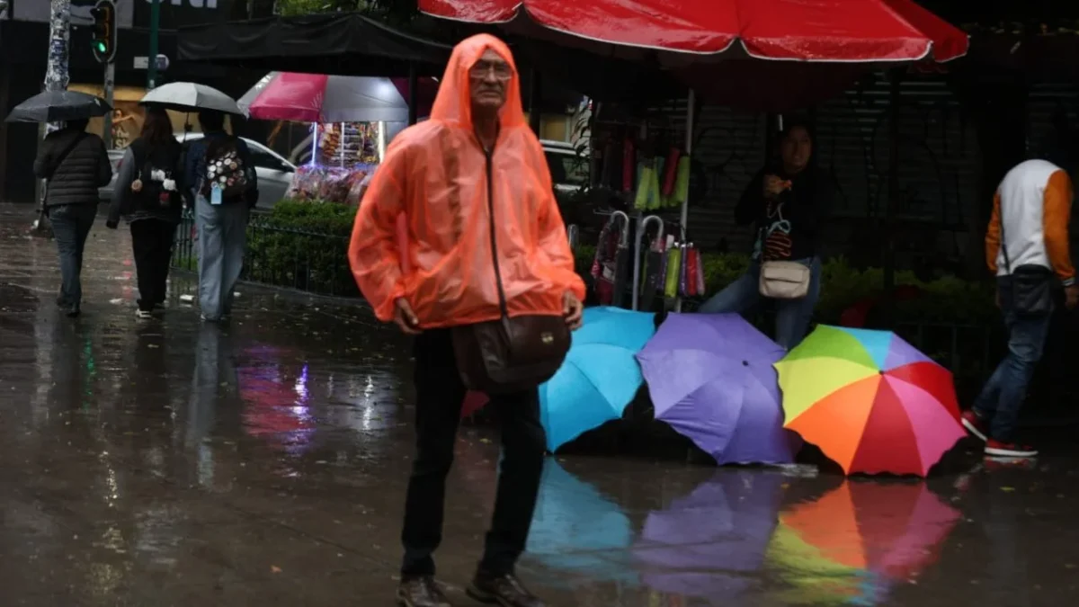 La SGIRPC activó alertas amarilla y naranja para 12 alcaldías por lluvia fuerte para la tarde y noche de este sábado 28 de junio en CDMX.