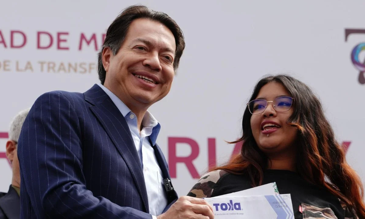 Destinarán 25 mil millones de pesos a La Escuela es Nuestra en 2025, de acuerdo con Mario Delgado.
