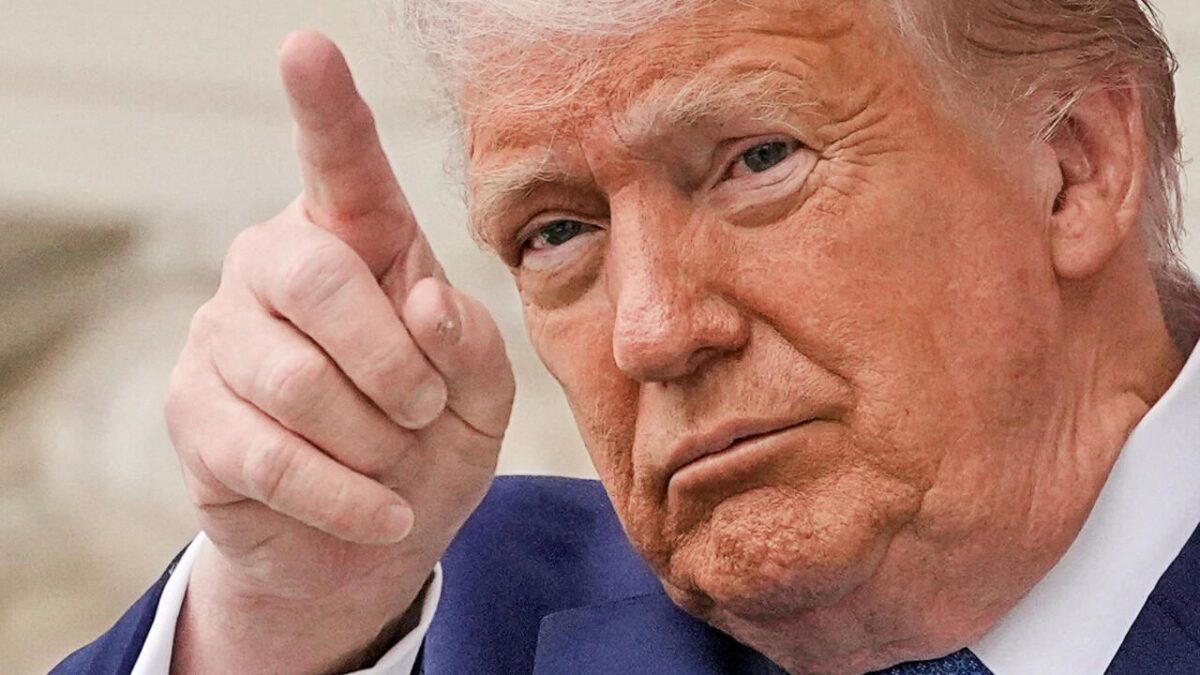 Donald Trump eleva a 50% los aranceles al acero y el aluminio