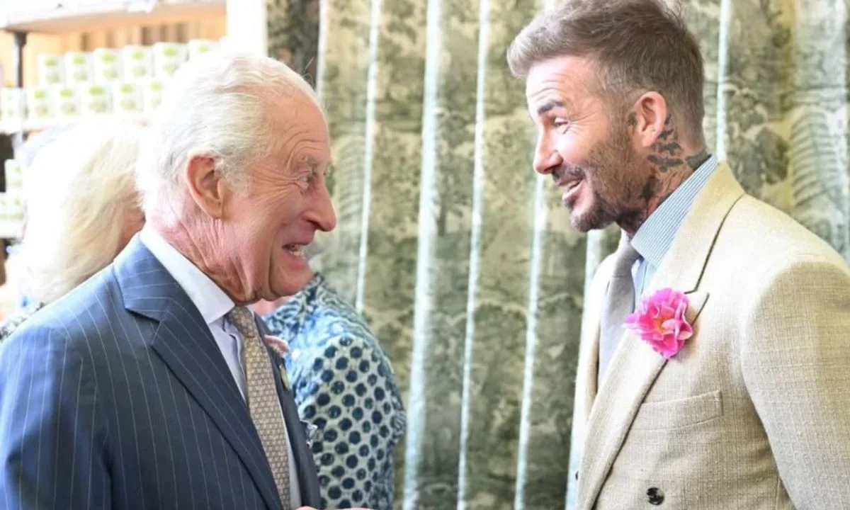 El ex futbolista David Beckham recibió el nombramiento de caballero de parte del rey Carlos III, por lo que ya pueden llamarlo "Sir".
