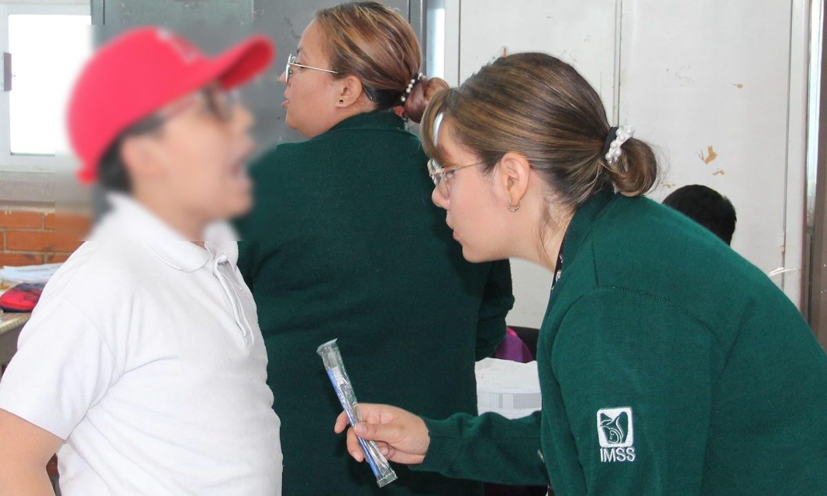 Como parte de la estrategia nacional Vive saludable, Vive Feliz, hasta el 30 de mayo un total de 2 millones 184 mil 122 estudiantes recibieron valoración médica preventiva.