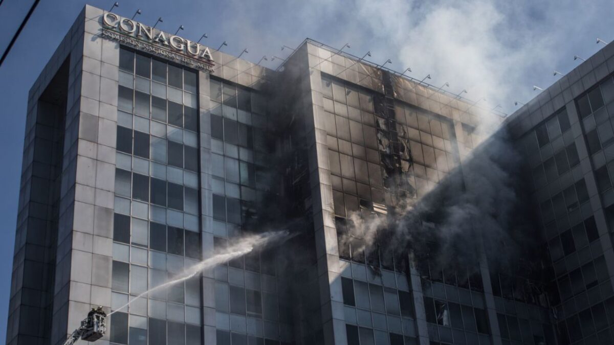 En diciembre del año pasado, el Gobierno capitalino presentó una estrategia para evitar y erradicar los incendios en casa habitación por cortocircuitos o fugas de gas, ya que son las principales causas de estos siniestros.