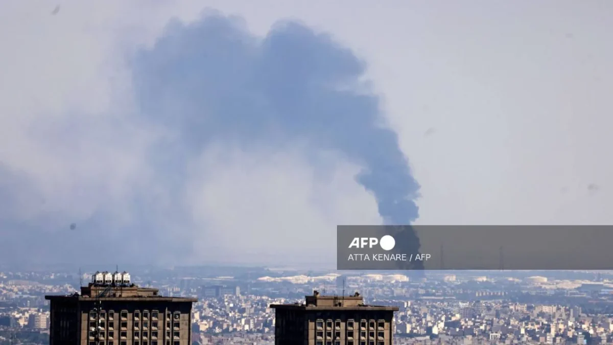 El ministro iraní de Relaciones Exteriores afirmó que de momento "no hay un acuerdo" para el alto al fuego con Israel.