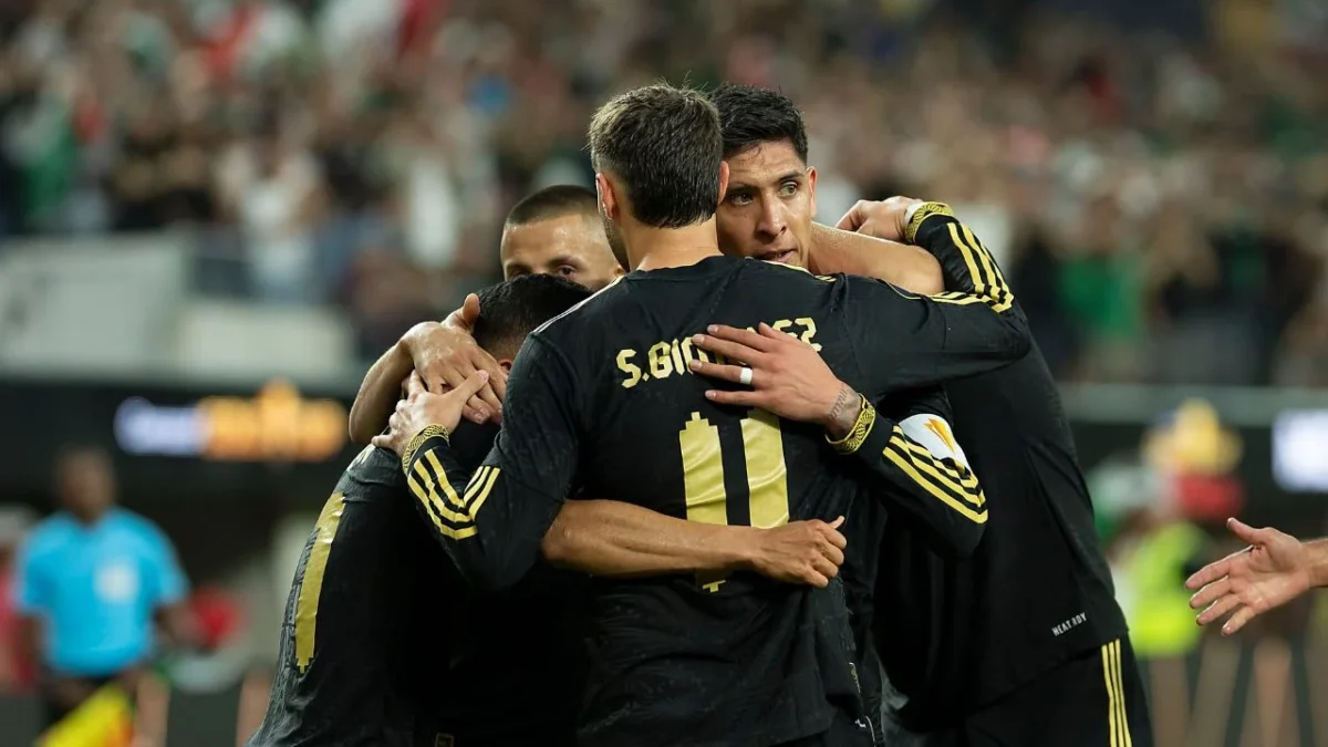 De acuerdo con el estratega, el atleta mexicano se caracteriza por no rendirse frente a las dificultades, y su actitud es uno de los rasgos más destacados a nivel personal.