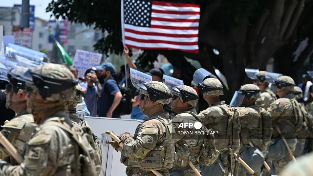 Juez federal bloqueó la intención de Trump de asumir el control de la Guardia Nacional en California y desplegarla en Los Ángeles.