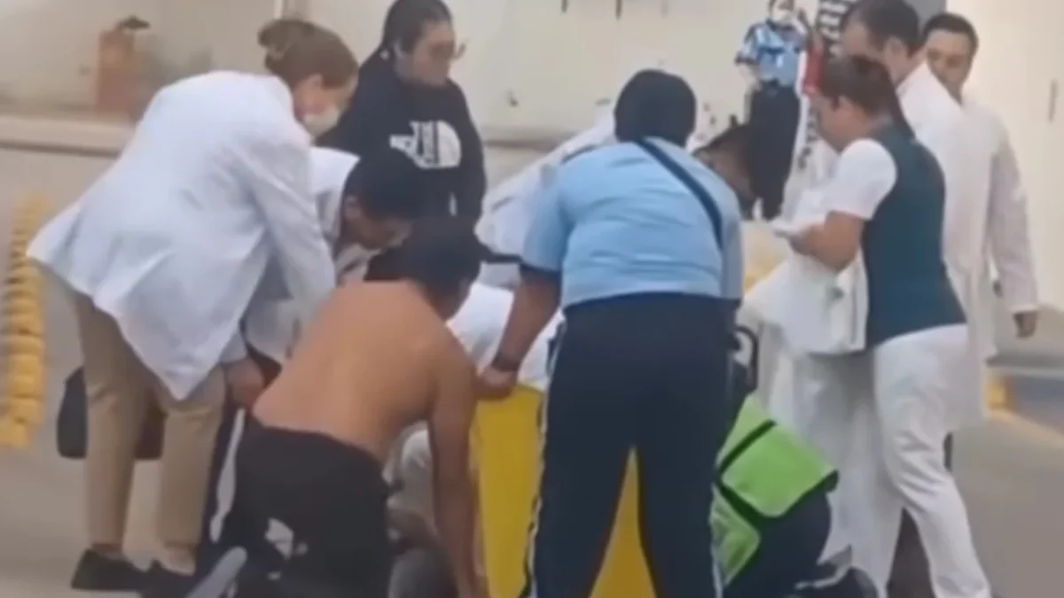 Una mujer da a luz en estacionamiento de hospital en Tuxtla Gutiérrez, mientras esperaba ser atendida.