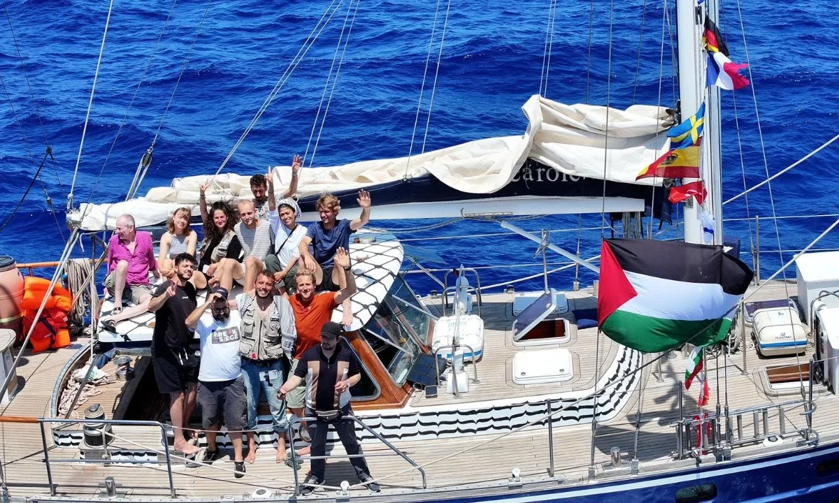 Navío Madleen llega escoltado al puerto de Asdod
