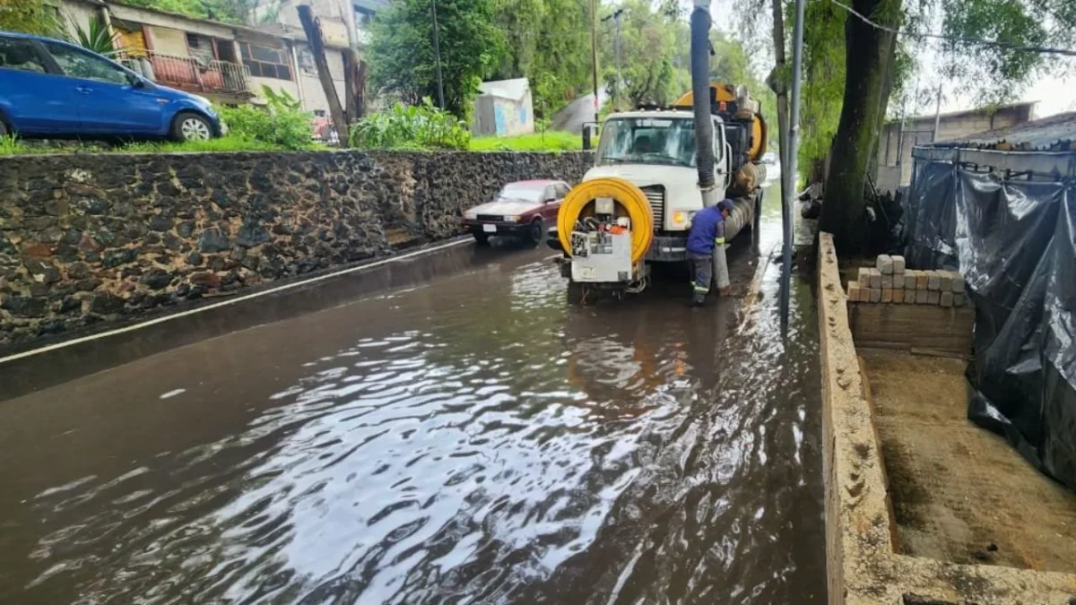 Gobierno de la CDMX atendió 38 encharcamientos en la capital a través del Operativo Tlaloque.