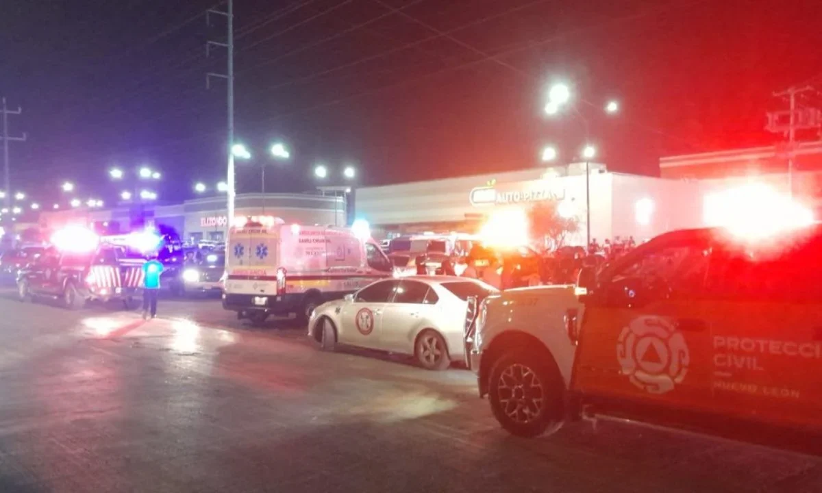 Un accidente registrado la noche del sábado en una feria, en el fraccionamiento Buena Vista, en el municipio de El Carmen, en Nuevo León, dejó al menos seis menores de edad lesionados tras el desplome de un juego mecánico.