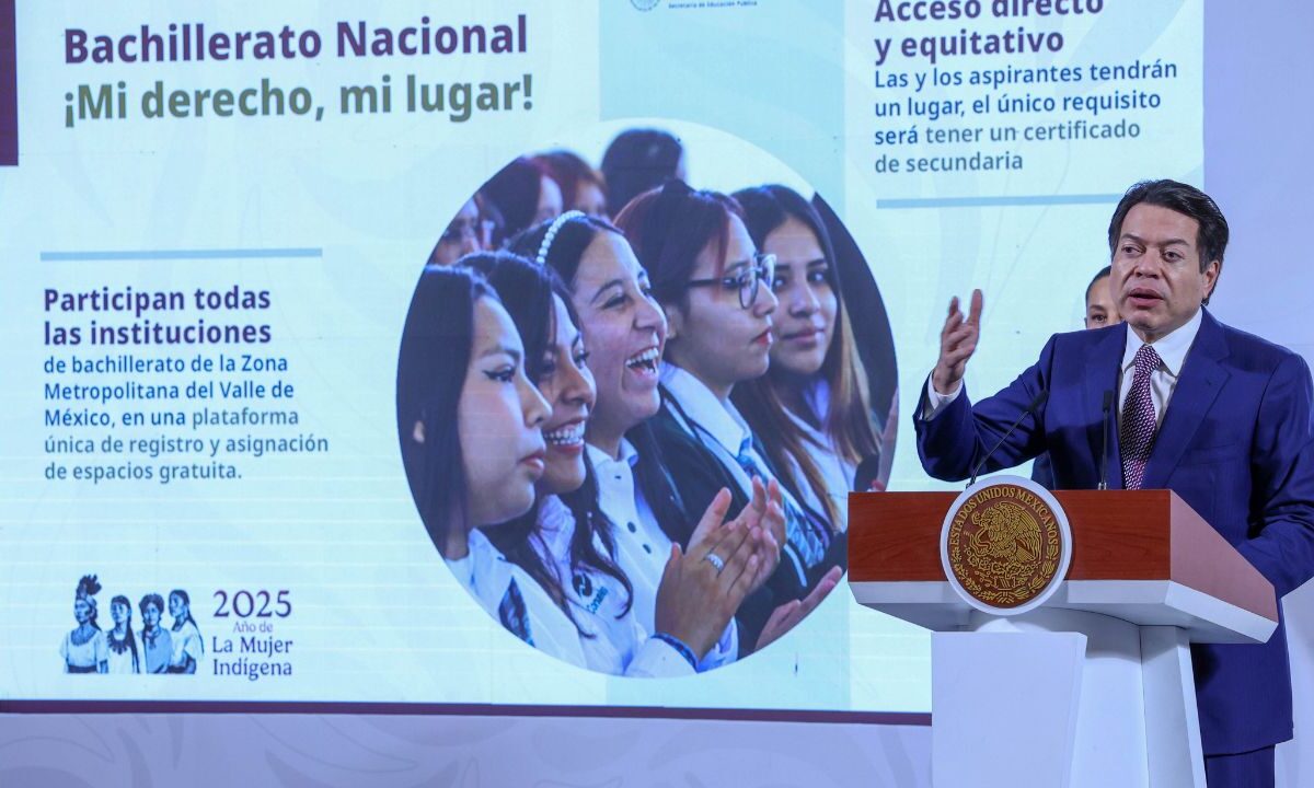 Mario Delgado lanzó el programa "Bachillerato Nacional: Mi derecho, mi lugar”, el cuál busca garantizar la educación media superior.