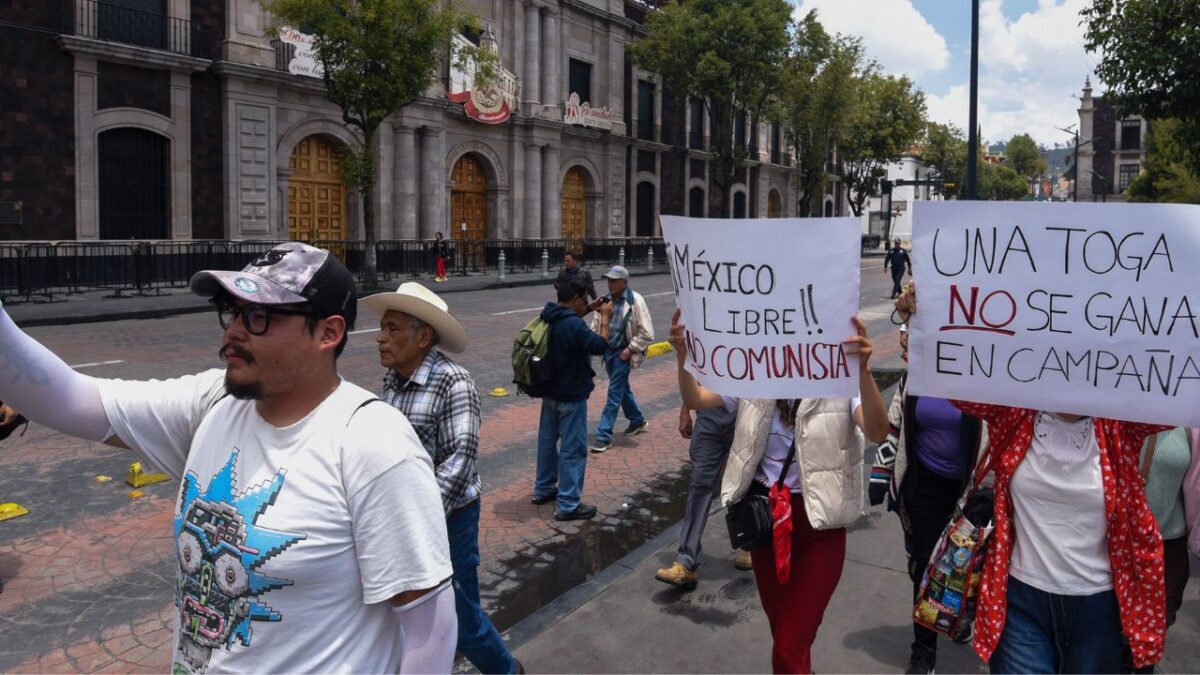 De norte a sur del país, cientos de personas se manifestaron en contra de los comicios para renovar a juzgadores.