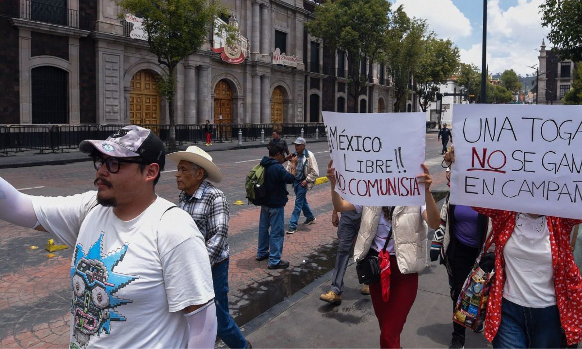 De norte a sur del país, cientos de personas se manifestaron en contra de los comicios para renovar a juzgadores.