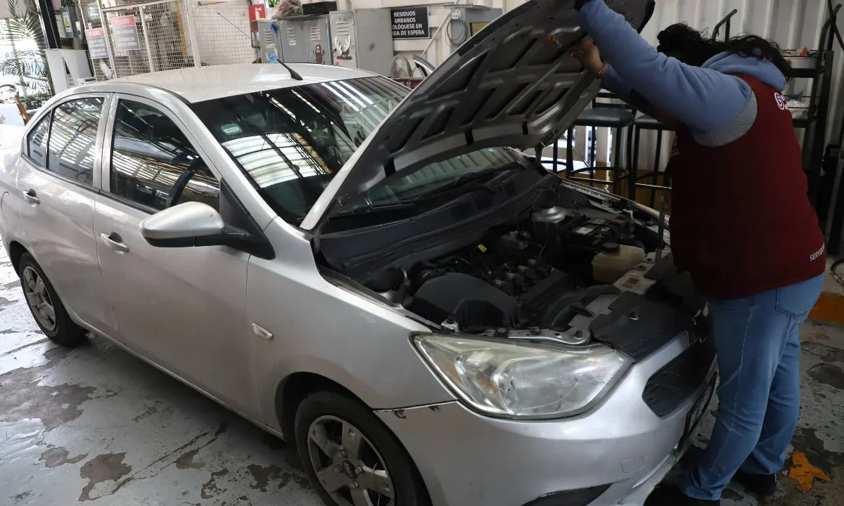 Qué autos deben cumplir la verificación en junio 2025