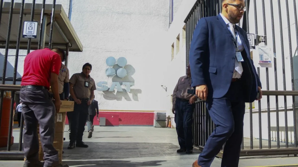 El Servicio de Administración Tributaria (SAT) informó que los ingresos tributarios alcanzaron un monto de 2 billones 411 mil 889 millones de pesos en el periodo enero-mayo de 2025.