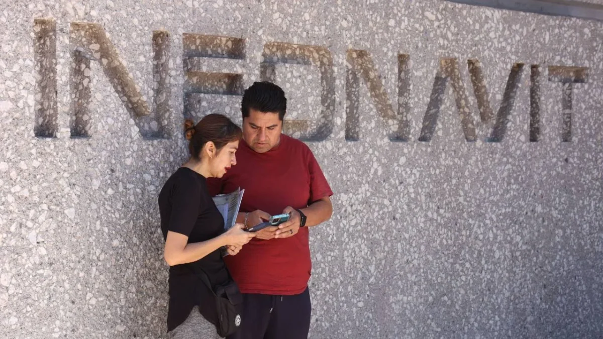 Las cámaras empresariales rechazan que el Infonavit busque legalizar invasiones a casas.