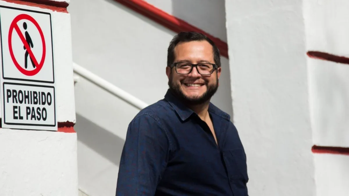 El hijo mayor de AMLO, José Ramón López Beltrán, aseguró que las redadas antimigrantes en Los Ángeles son señal de miedo y no de fuerza.