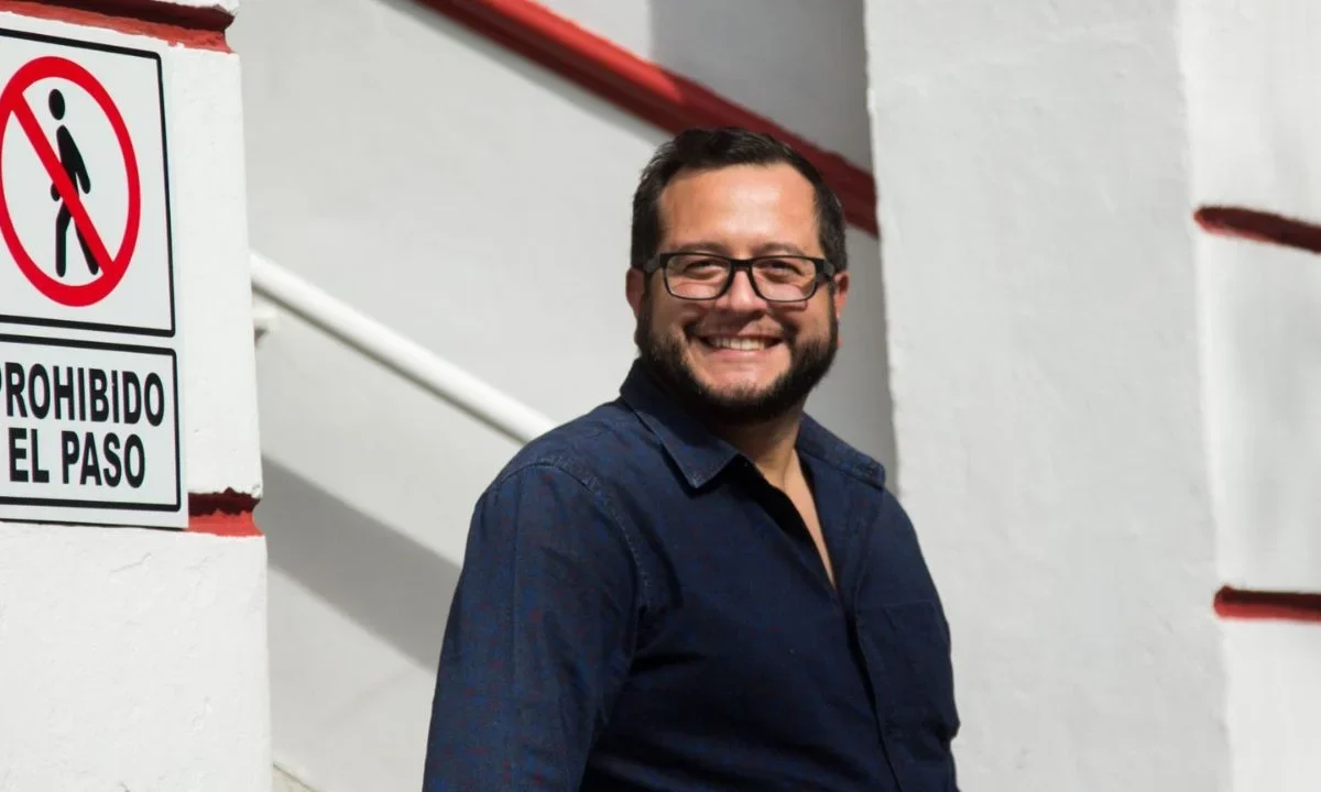 El hijo mayor de AMLO, José Ramón López Beltrán, aseguró que las redadas antimigrantes en Los Ángeles son señal de miedo y no de fuerza.