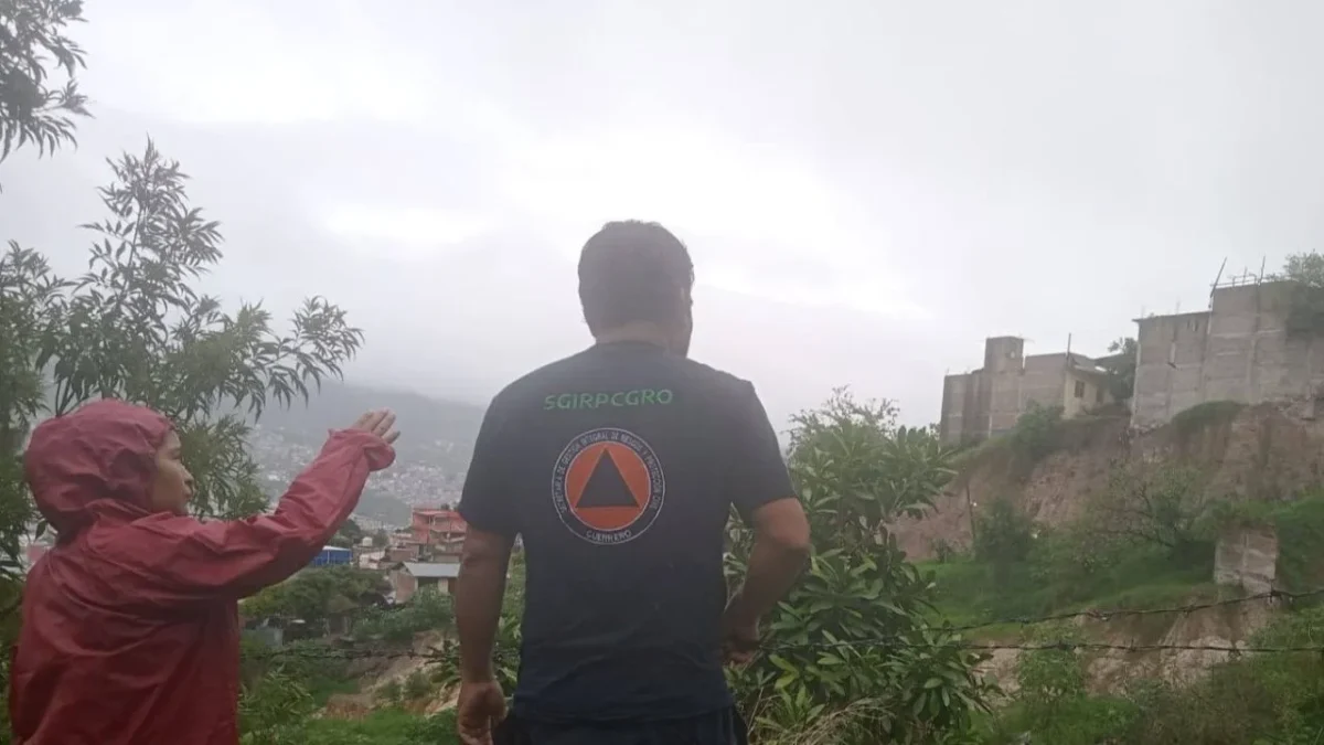 Reportan muerte de un niño de 2 años arrastrado por un arroyo en Guerrero tras paso de Erick.