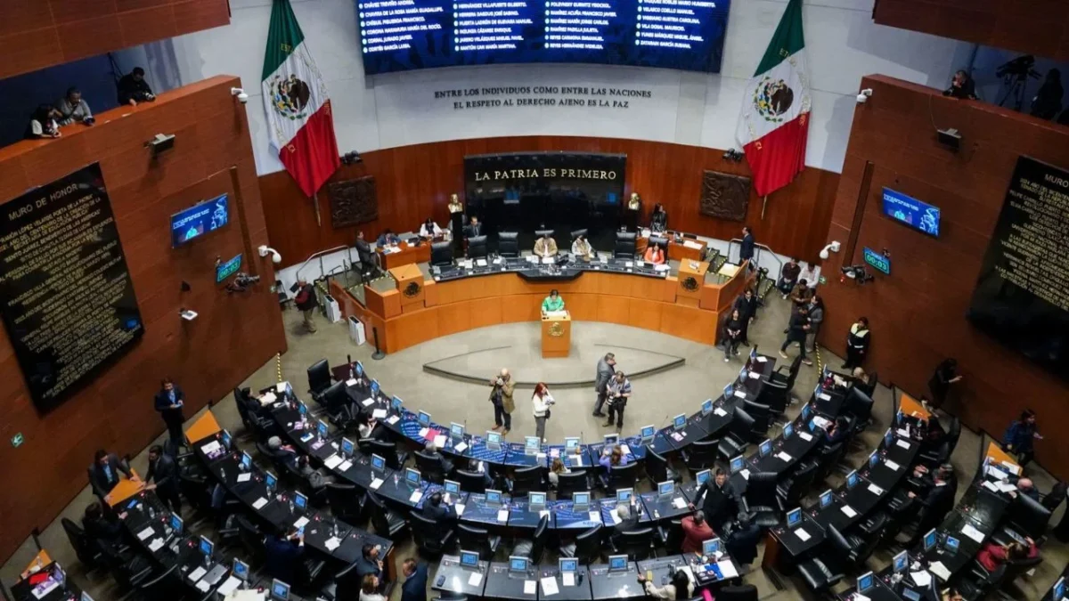 El Senado de la República legaliza fast track para periodo extraordinario.