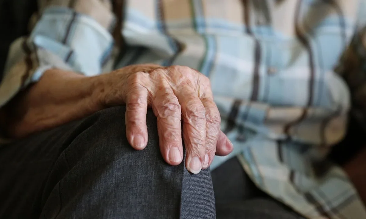 La Secretaría de Salud destacó la importancia de visibilizar las distintas formas de abuso y maltrato y en consecuencia fortalecer los lazos familiares y brindar un trato digno a los adultos mayores.