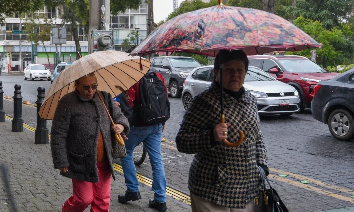Según el clima, hoy predominará una ambiente templado, cielo nublado con posible presencia de lluvias fuertes