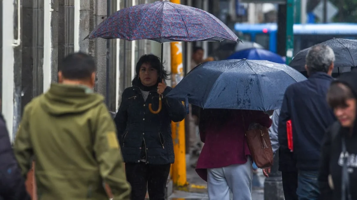 Según el reporte del clima, hoy ese prevén lluvias fuertes a muy fuertes con descargas eléctricas en el sureste de México, Veracruz y Guerrero.