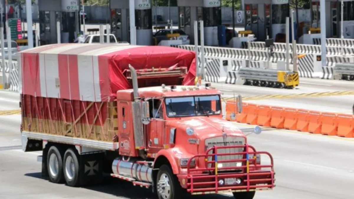 La simplificación de trámites para autotransporte entrará en vigor el 9 de julio señaló la SICT