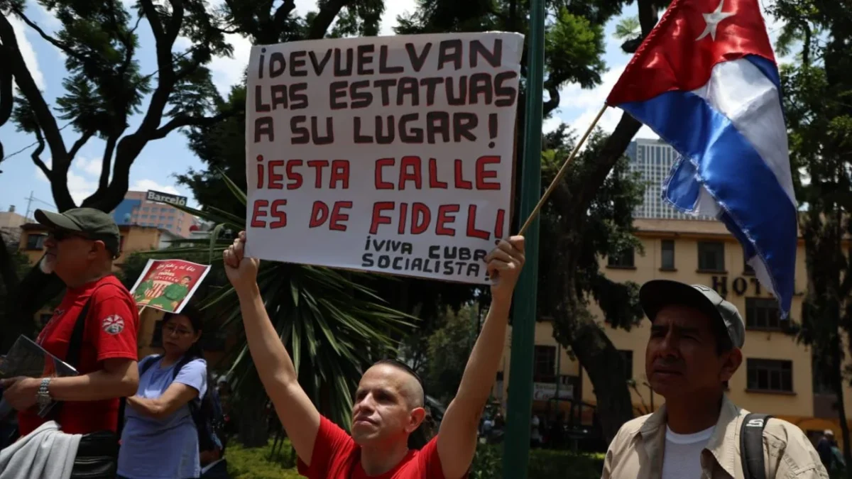 Exigen reinstauración de estatuas de Fidel Castro y el Che y sanción a Rojo de la Vega