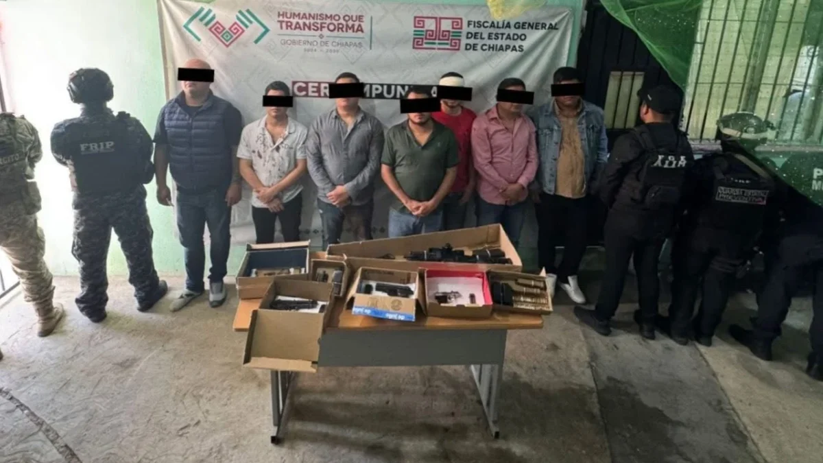 Nueve presuntos integrantes del Cártel de Sinaloa fueron detenidos en San Cristóbal de las Casas, Chiapas, durante operativo.