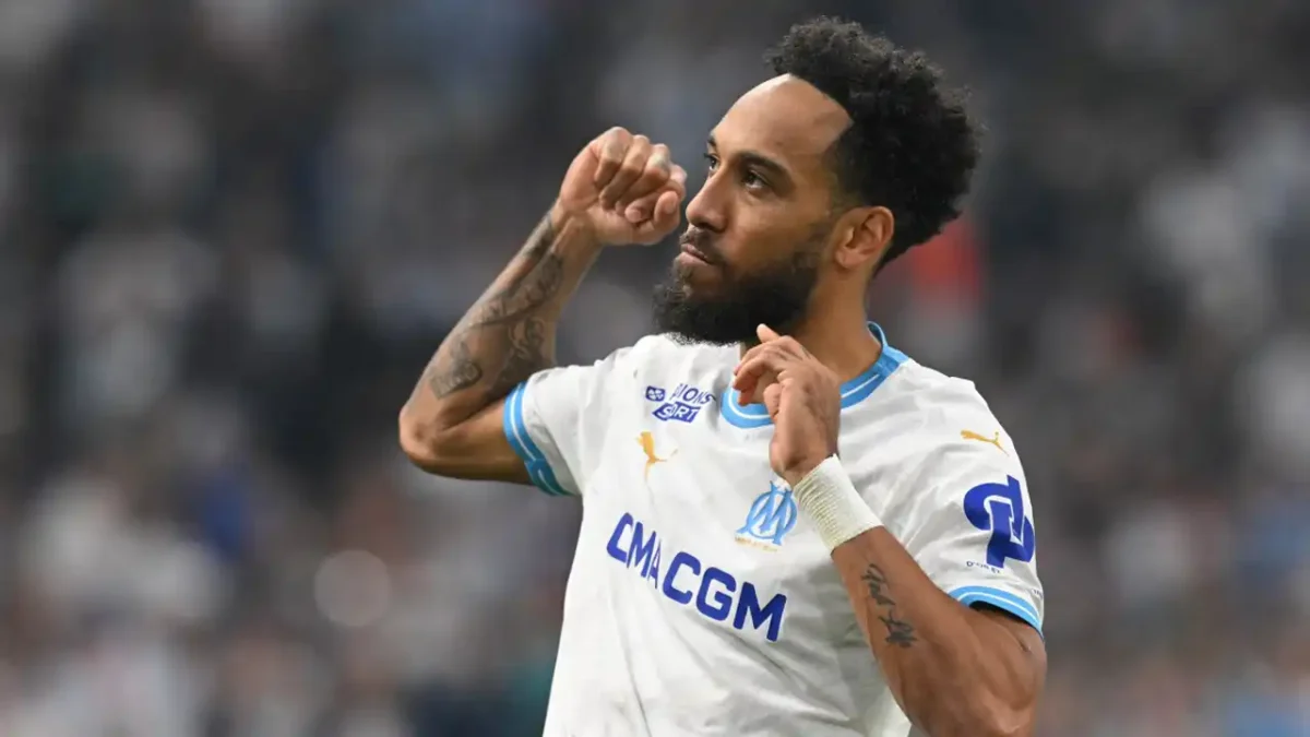 Pierre-Emerick Aubameyang volverá a lucir la camiseta blanca