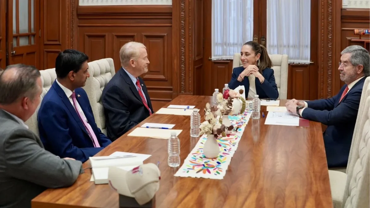 Sheinbaum se reúne con congresistas y embajador de Estados Unidos en México, Ronald Johnson