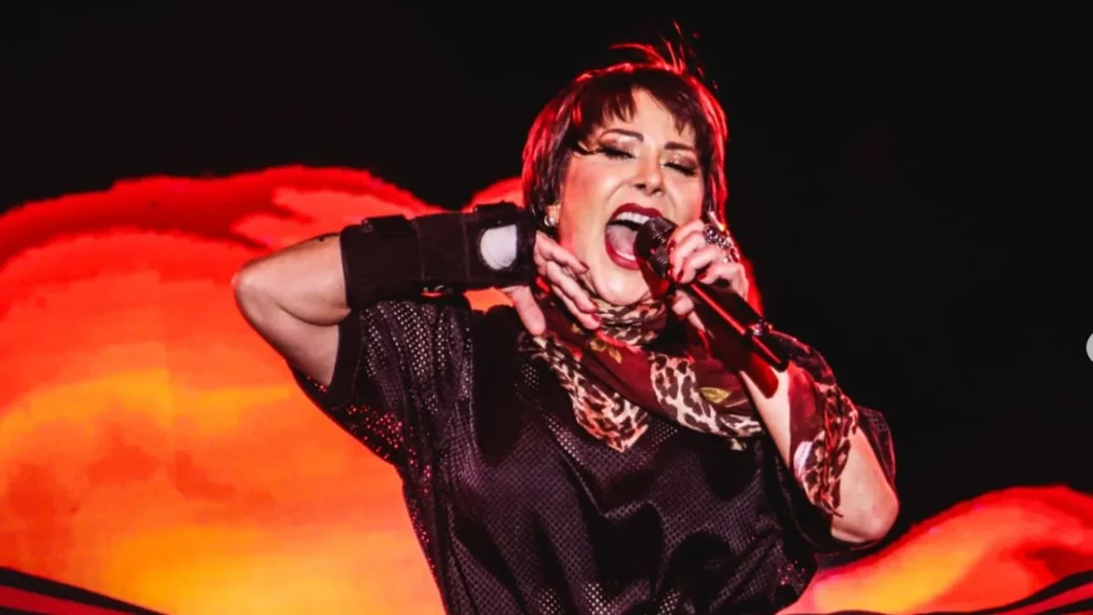 Alejandra Guzmán emitió un comunicado en sus redes, en el que explicó que pospone su gira hasta el 2026 pero volverá con nueva canción.