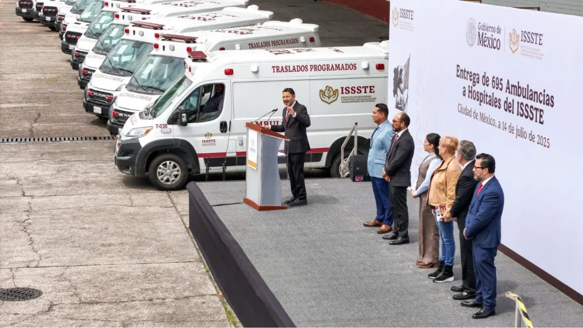 Con la renovación de ambulancias del ISSSTE, se renueva por completo el parque vehicular e incrementa 45% el número de unidades en servicio.