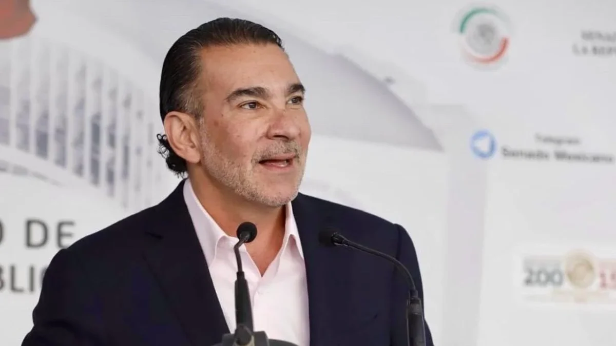 El senador Luis Armando Melgar del PVEM también defendió a Ricardo Salinas Pliego, a quien calificó de exitoso y honesto.