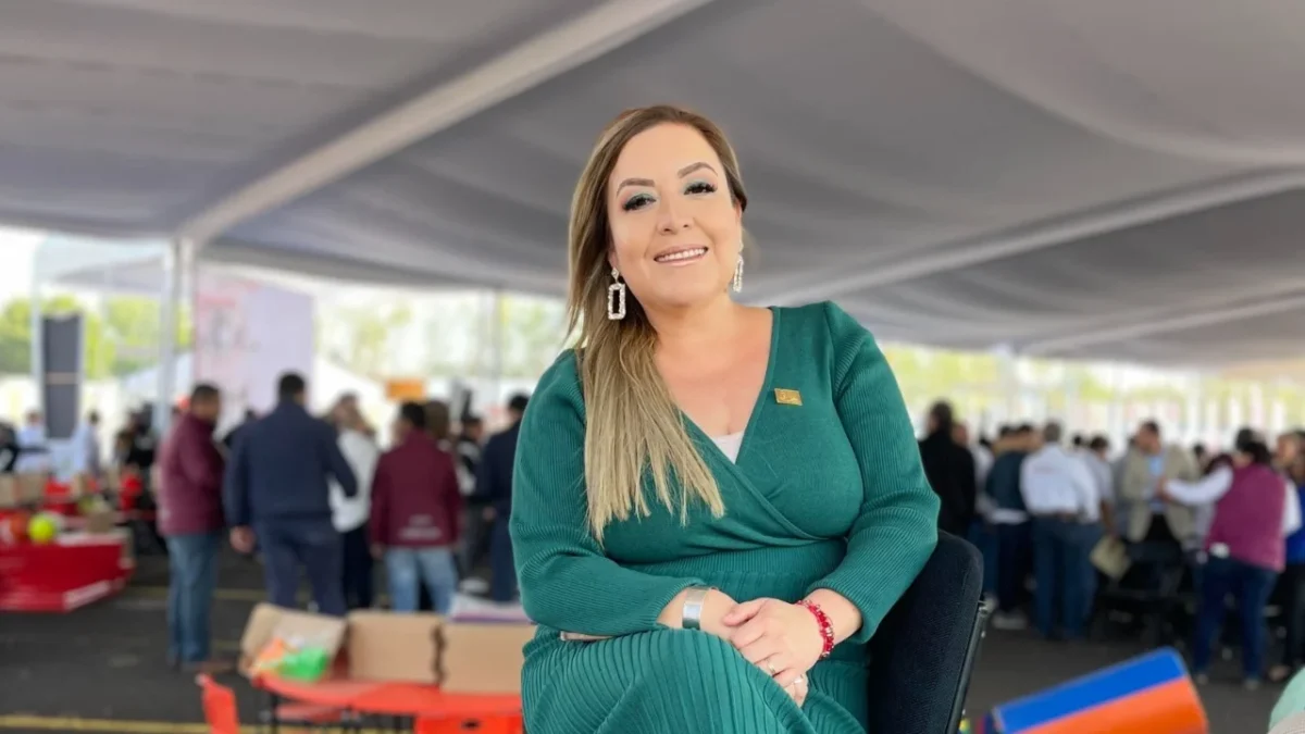 Autoridades resguardan el restaurante donde fue atacada la alcaldesa de Cuitzeo, Rosa Elia Milán Pintor.
