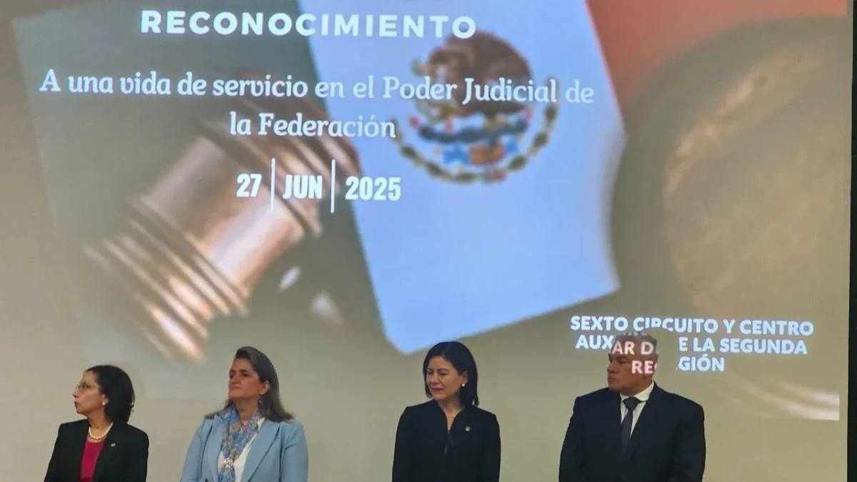 La ministra Margarita Ríos Farjat advirtió que la autonomía judicial se encuentran bajo asedio de quienes buscan ejercer un poder sin límites.