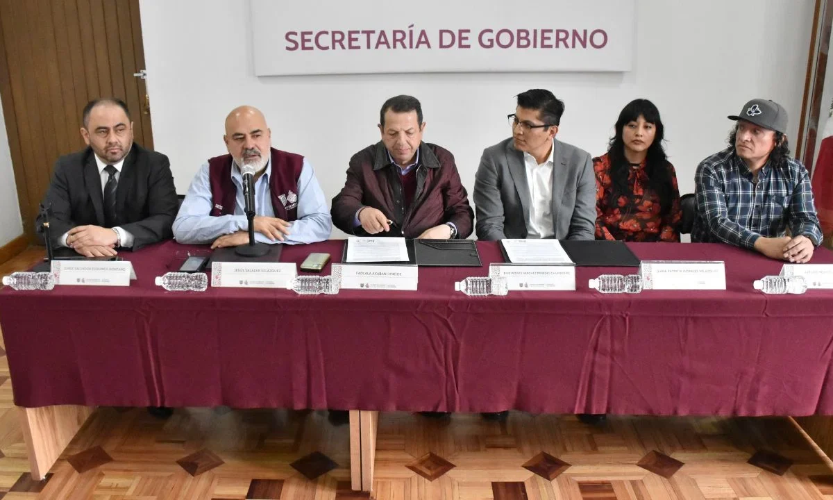 Autoridades de la CDMX y cerveceros artesanales firman convenio de colaboración.