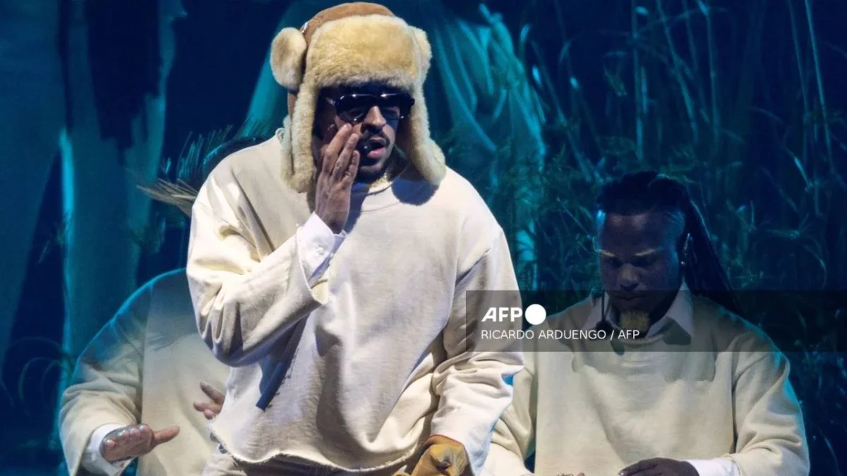 El cantante Bad Bunny inició su residencia musical exclusiva para sus compatriotas de Puerto Rico.