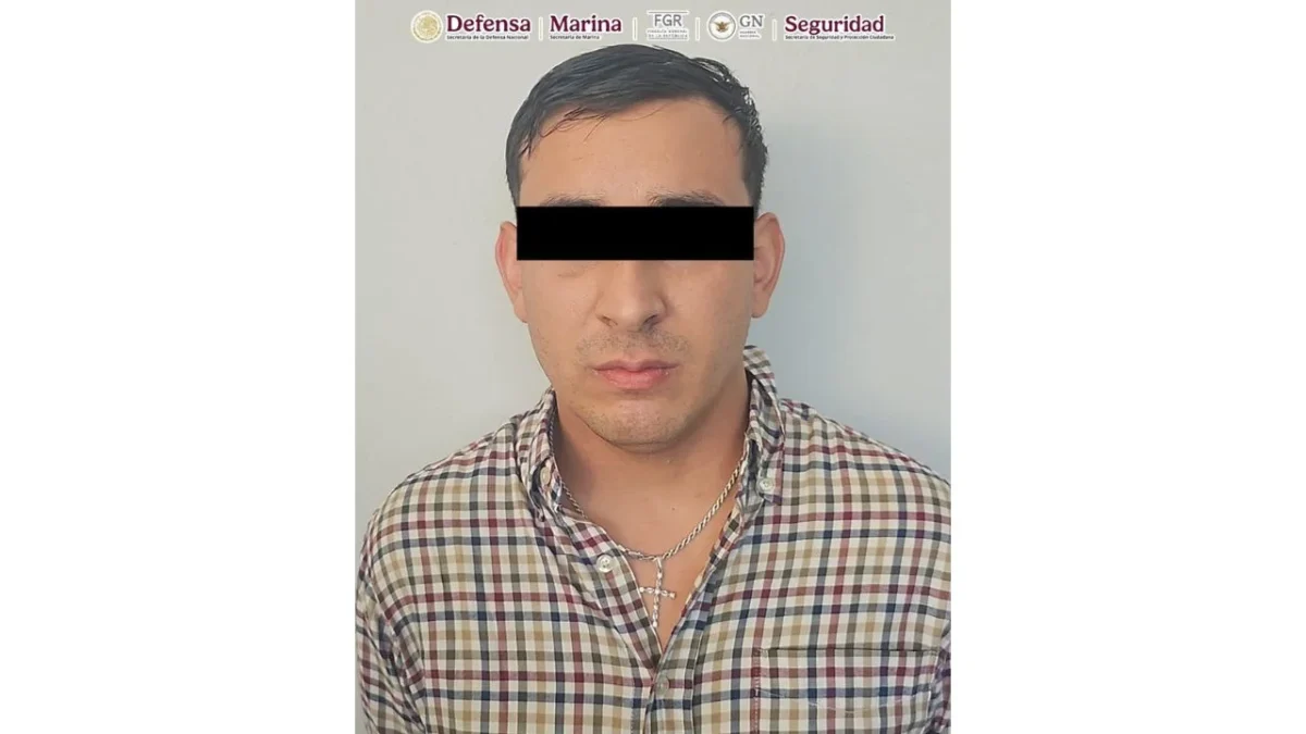 Marina detuvo al exalcalde y exsecretario de ayundamiento de Apulco, Zacatecas, por vínculos con el Cártel Jalisco Nueva Generación (CJNG).