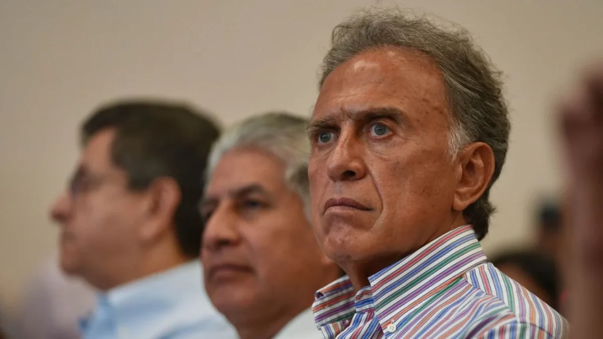 Miguel Ángel Yunes Linares fue captado en un club exclusivo en Italia; reportan que pidió vino de 2 mil euros.