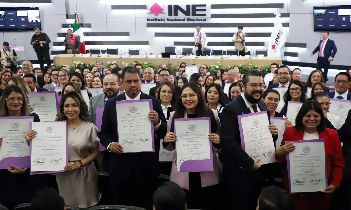 Este jueves, el INE concluyó la entrega de constancias a juzgadores electos.