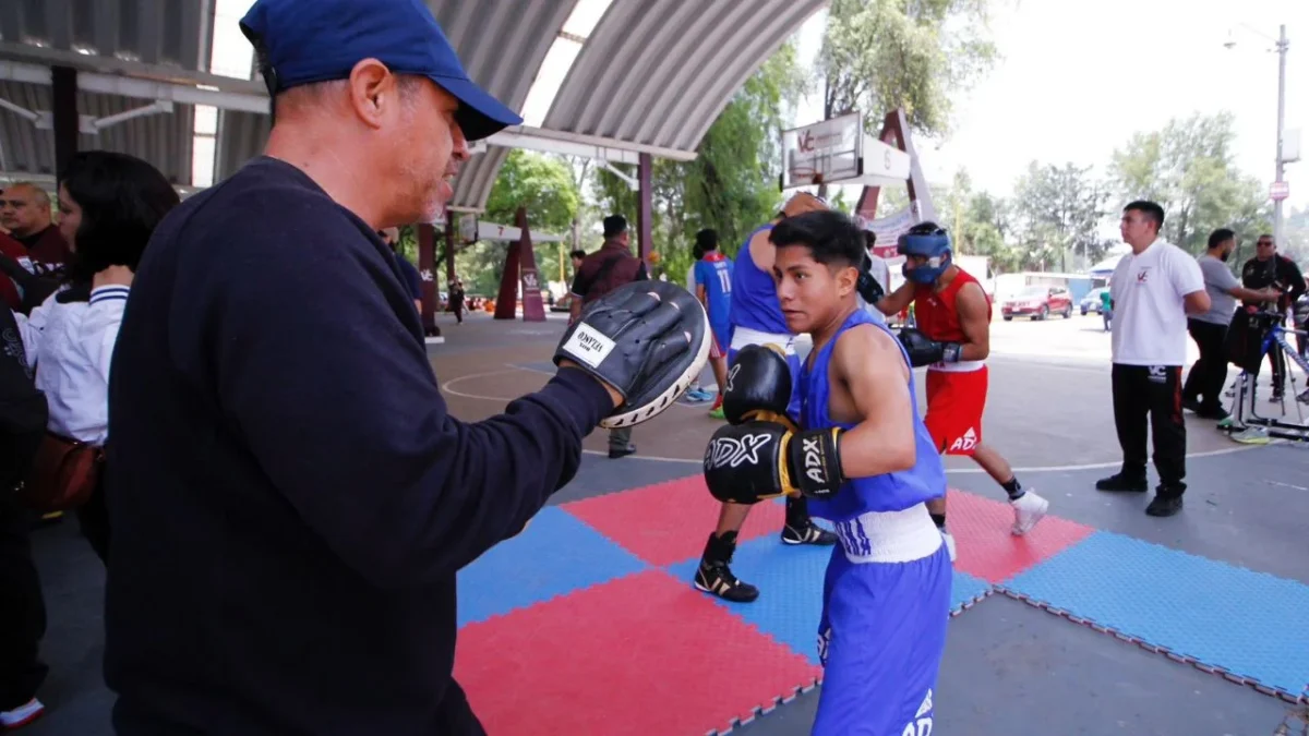 Con apoyo de la alcaldía Venustiano Carranza, arrancó la 28ª edición del Mundialito Deportivo Callejero, con hasta 700 participantes.