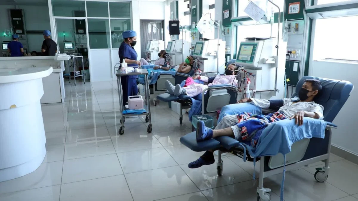 Representes de la industria de la salud denunciaron que CREAMEDIC quiere montar unidades de hemodiálisis sin infraestructura ni experiencia.