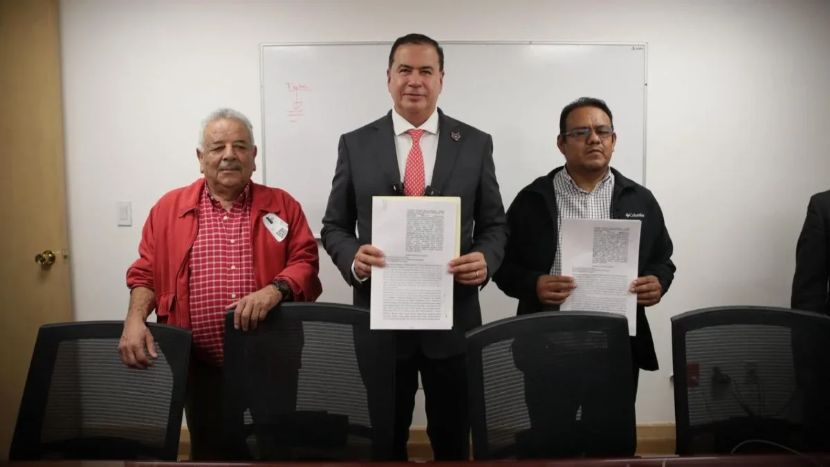 Mejía Berdeja explicó que pide juicio político porque desde 2019 el Congreso de Coahuila impide revocación de mandato de Manolo Jiménez.