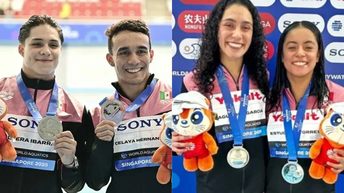 Alejandra Estudillo y Gabriela Agúndez celebran su medalla de plata en la plataforma de 10 metros sincronizados en Mundial de Deportes Acuáticos de Singapur.