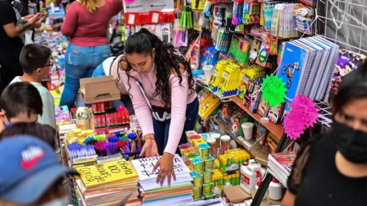 Profeco vigilará precios de útiles, uniformes y calzado escolar para proteger la economía de las familias en este Regreso a Clases 2025.