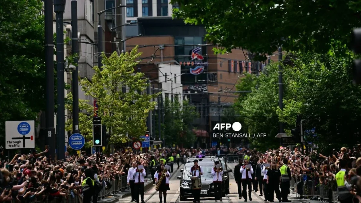 Miles acuden al funeral de Ozzy Osbourne en Birmingham