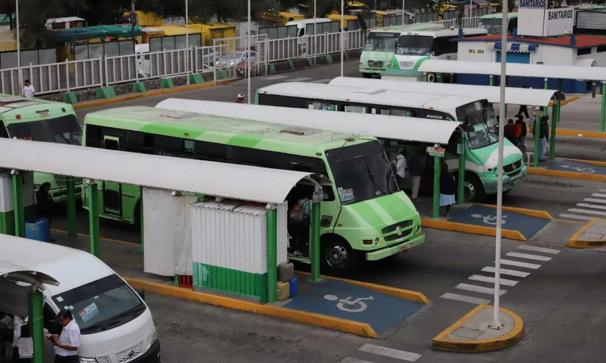 La Semovi analiza la demanda de aumento de tarifas exigida por transportistas.
