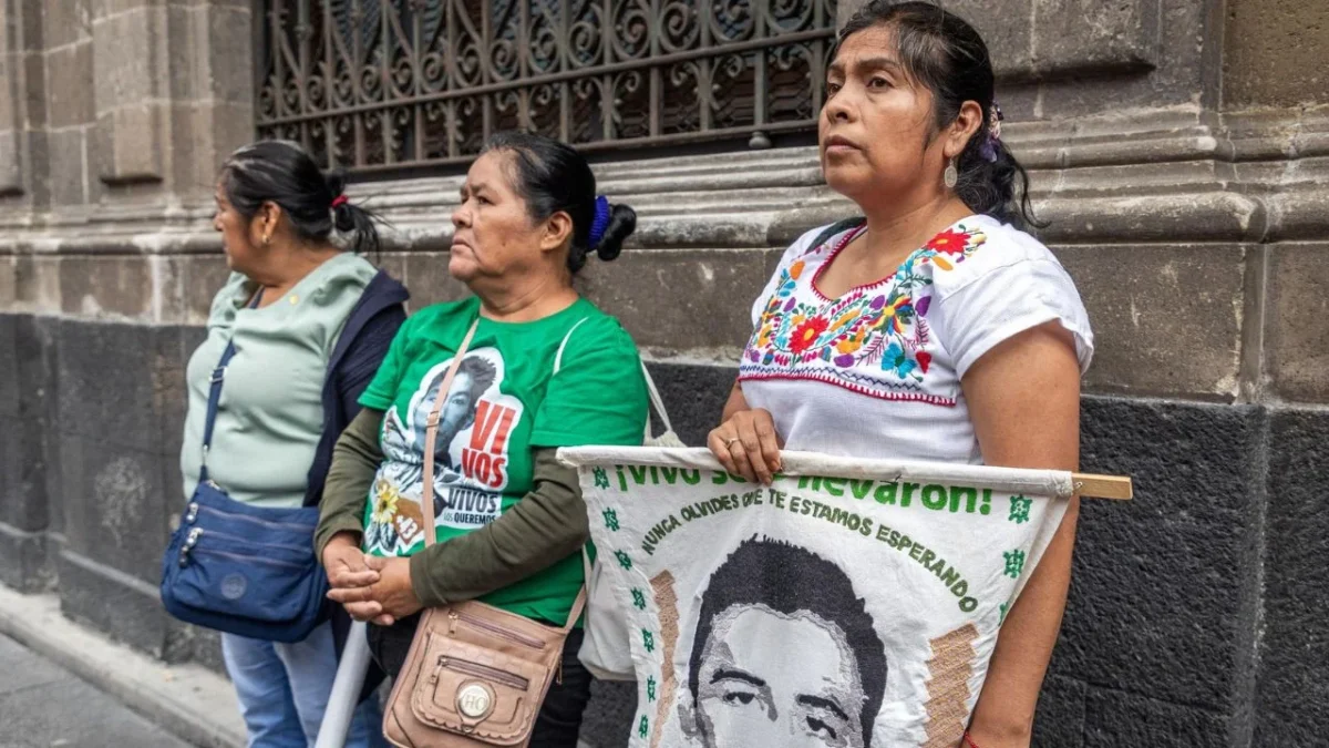 Habrá nuevas vías para encontrar a normalistas de Ayotzinapa desaparecidos: Sheinbaum