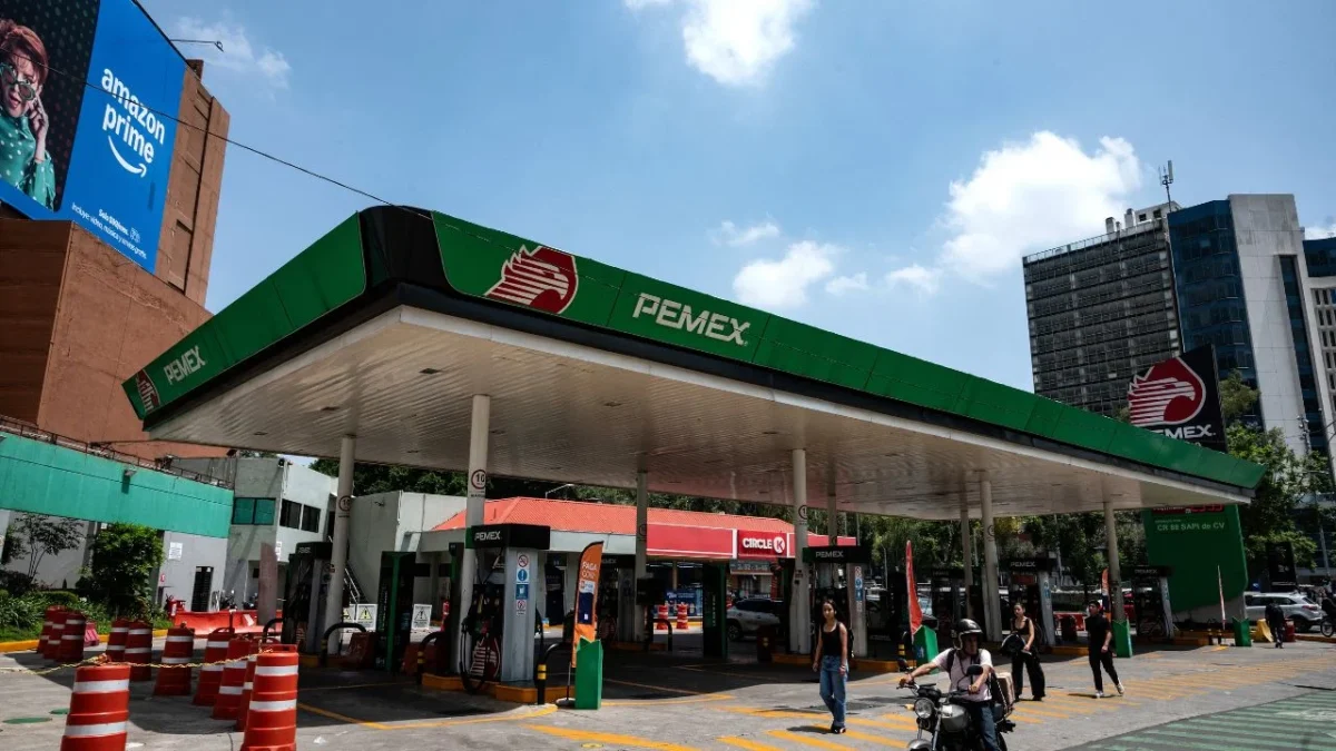 Hacienda anunció una operación con bonos para dar liquidez a Pemex y cubrir obligaciones a corto plazo.